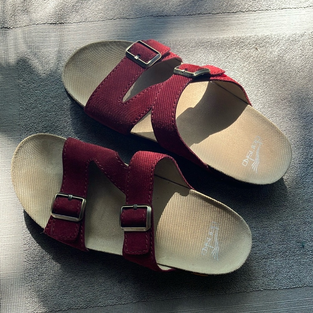 Dansko Dayna Cinnabar Red sandal slides - Size 38 (best fits 8)